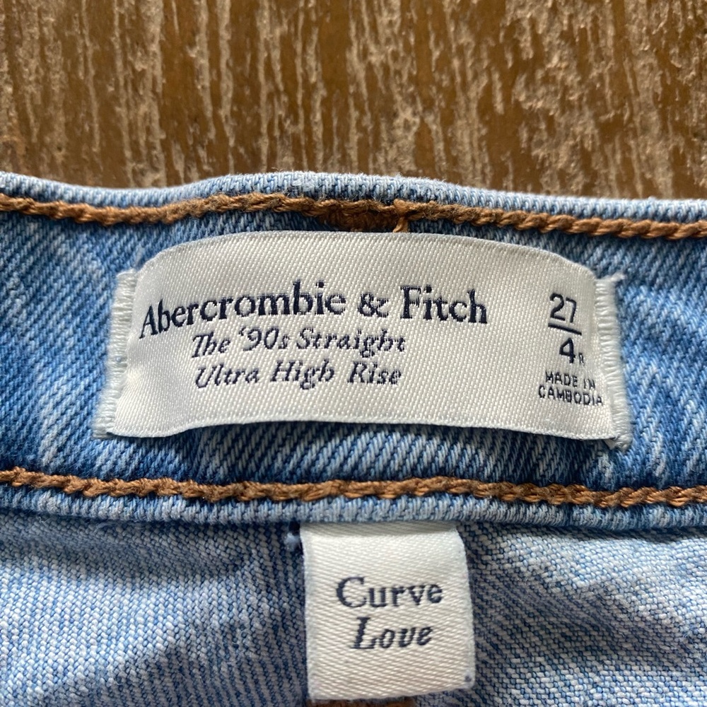 Abercrombie & Fitch 90s Straight Ultra High Rise